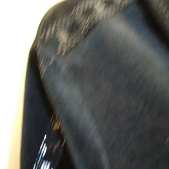 St. John Sport Velvet Sweater/ Cardigan Black Full Zip Sz M Bust 40 Le… - Picture 3 of 9